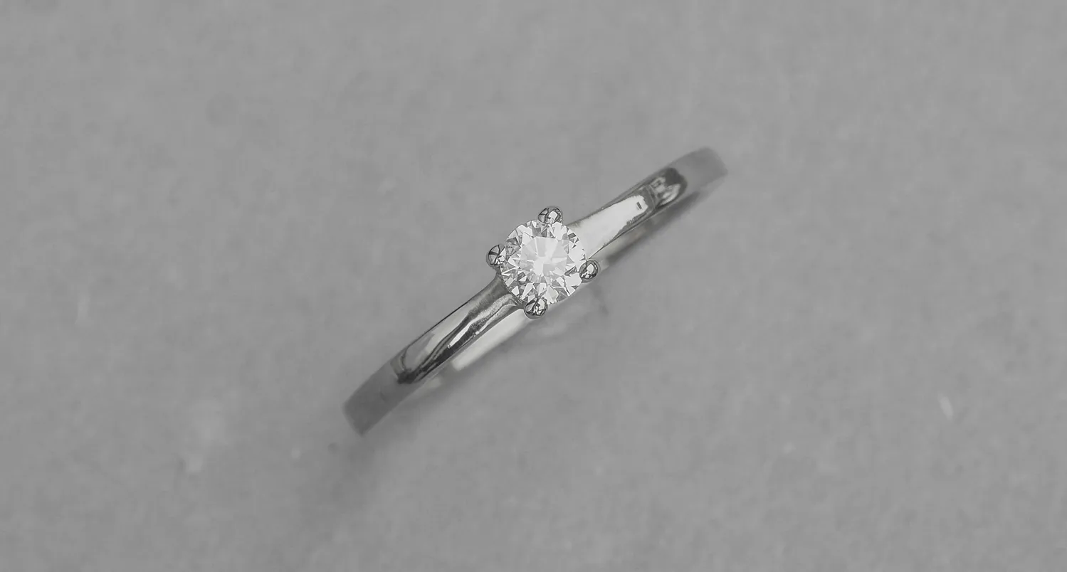 Verlobungsring aus Weißgold 585/- mit einem Brillanten