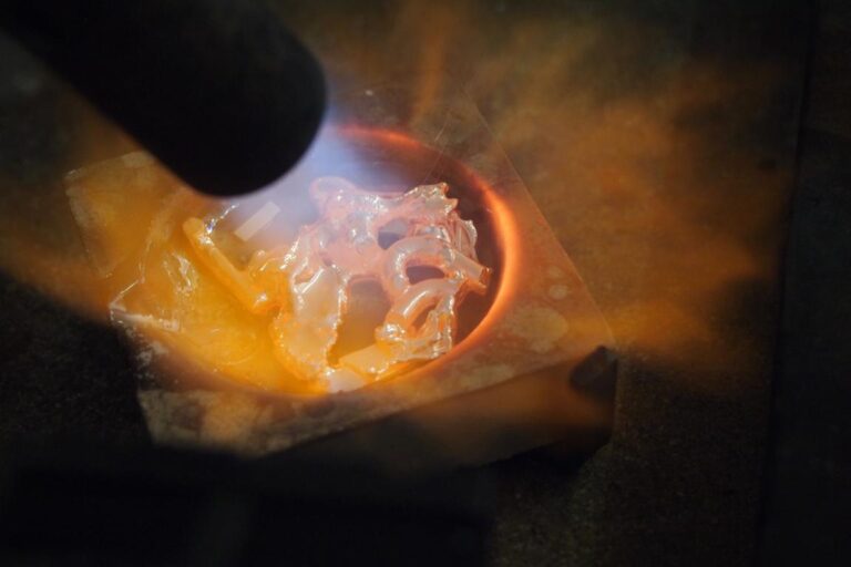 Einschmelzen von Gelbgold